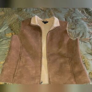 Lands End faux suede & sherpa vest (12/14)
